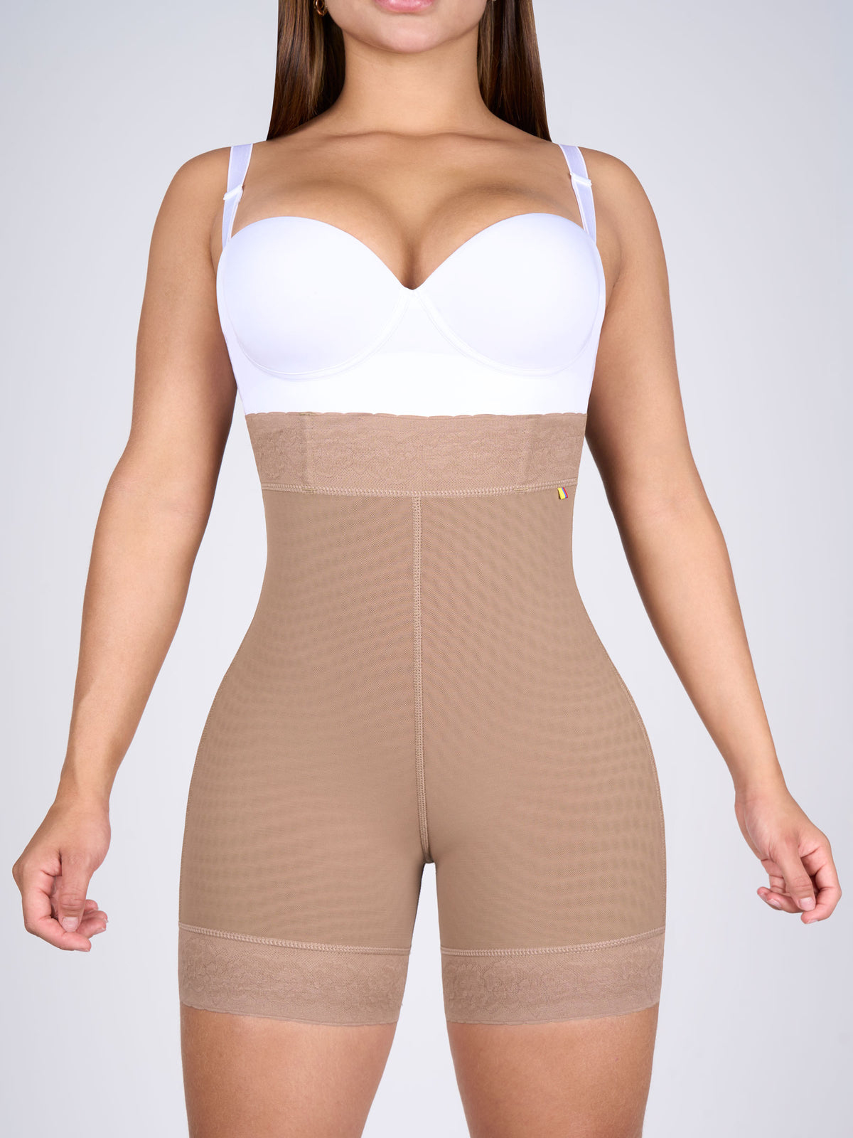 Mocha high-waisted butt-lifting shorts, Colombian shapewear, front view. Shapes the tummy, lifts the butt and gives a comfortable fit with silicone lace #color_Mocha